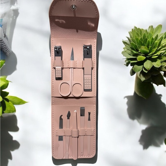 New Lemon Lavender file it away nail care kit in color salmon - Picture 2 of 2